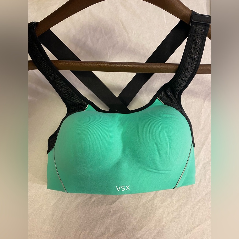 Victoria Secret sport bra size 32C Like New - Picture 9 of 10